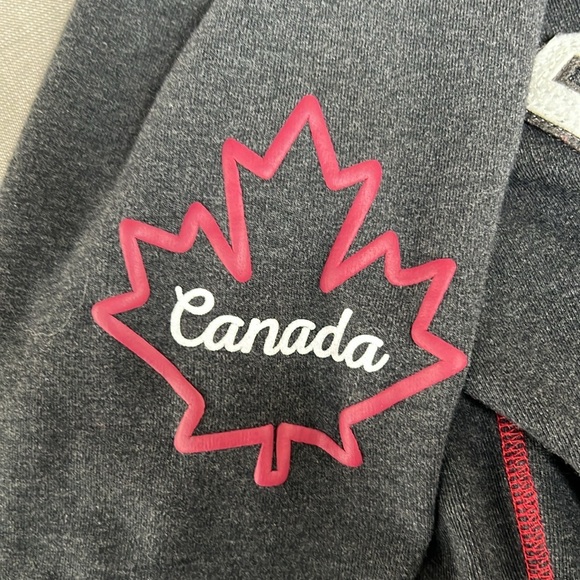 Vintage Collection super soft Canada Long sleeve T shirt. Medium - Picture 6 of 14
